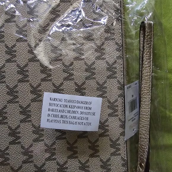 Mk wristlet - Picture 3 of 6